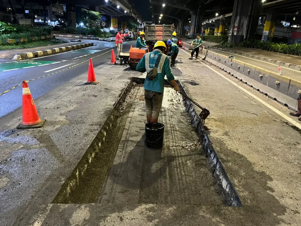 Jalan Berlubang Bantar Gebang (1) Jalan Berlubang Bantar Gebang