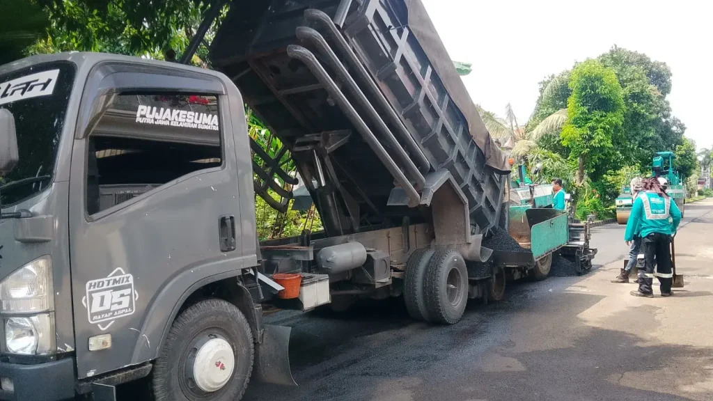 Jasa Pengaspalan Hotmix Karawaci