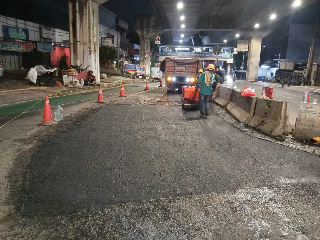 Perbaikan Jalan Jatiasih (2)