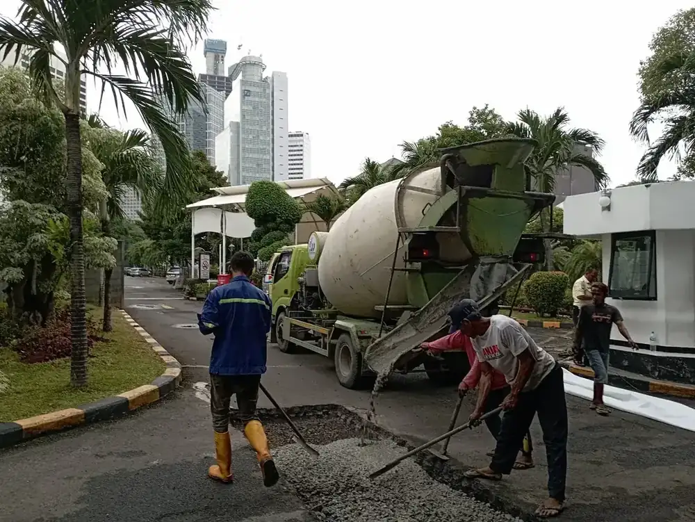 Estimasi Biaya Pengaspalan Jalan 1 Km Menggunakan Aspal Hotmix AC-WC Standar Bina Marga