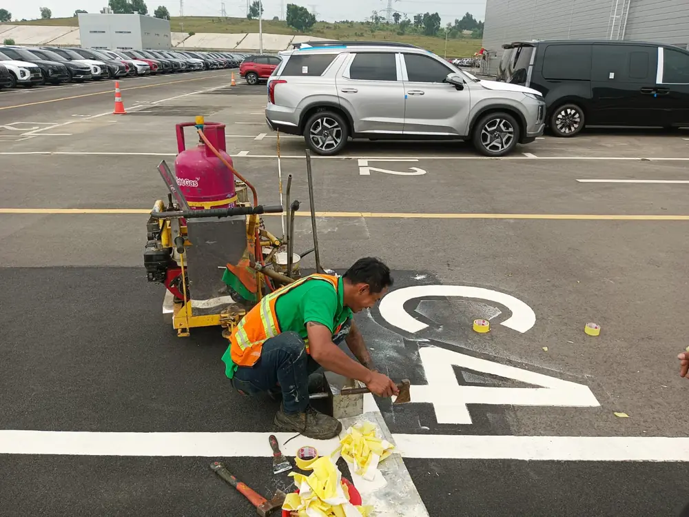 Pekerjaan Overlay Aspal Hotmix AC-WC di Setu Bekasi dengan Biaya Terjangkau Bergaransi