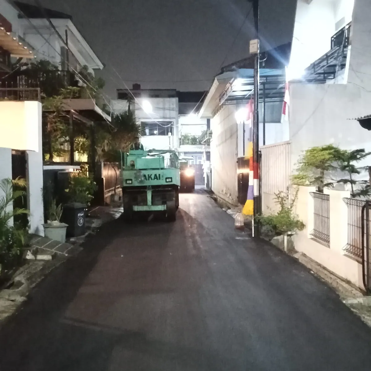 Kontraktor Jalan Bekasi - Pemadatan Tandem Roller Sakai